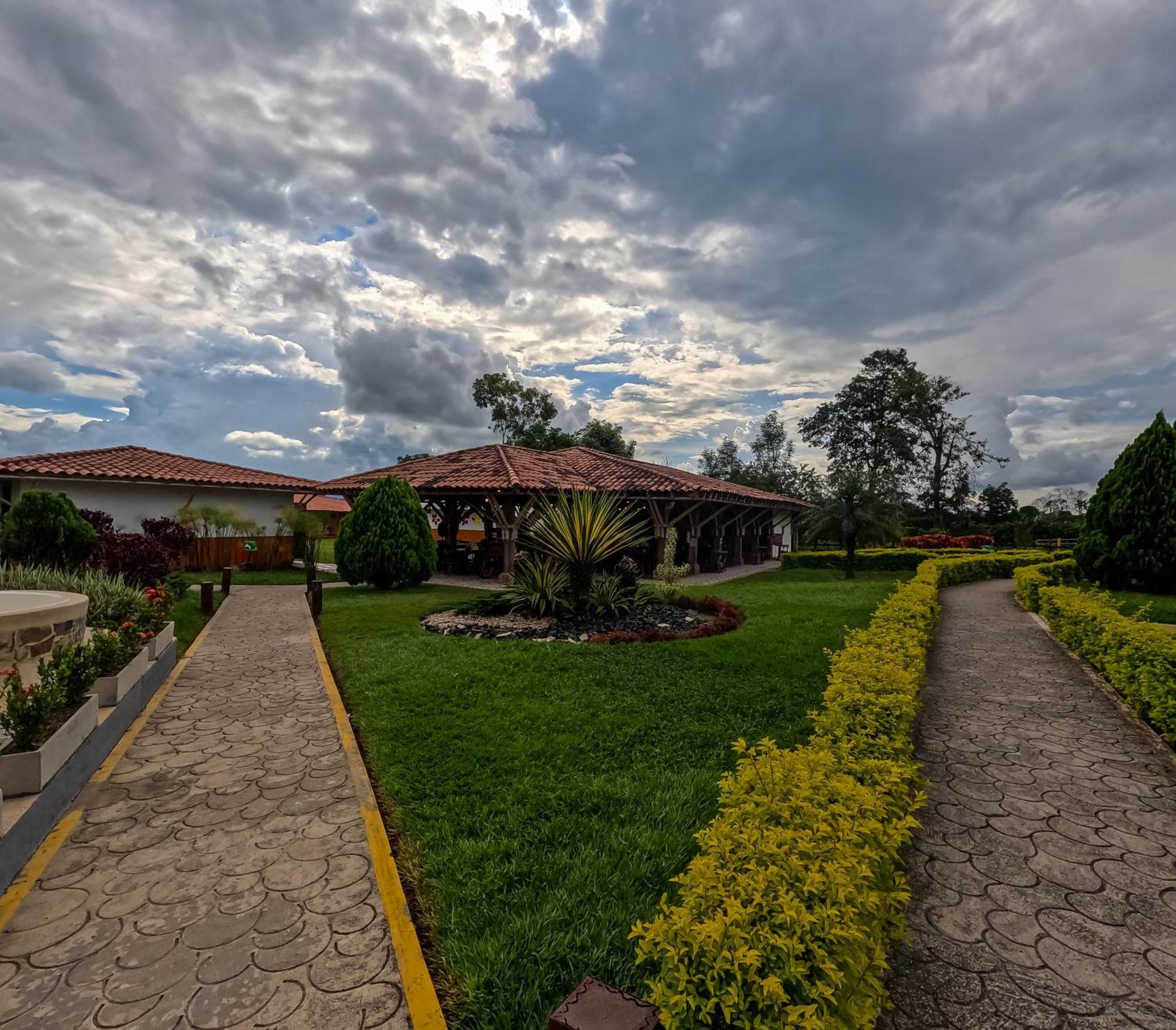 Hotel Parque De Los Arrieros Montenegro Extérieur photo