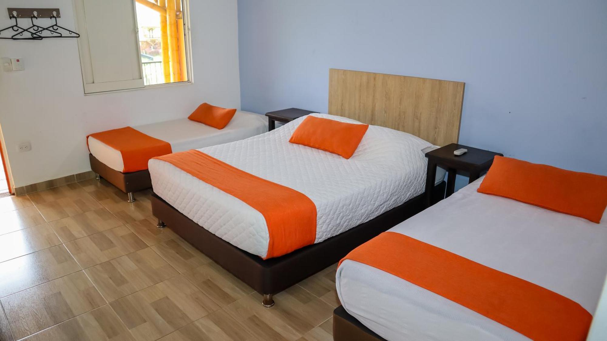 Hotel Parque De Los Arrieros Montenegro Extérieur photo