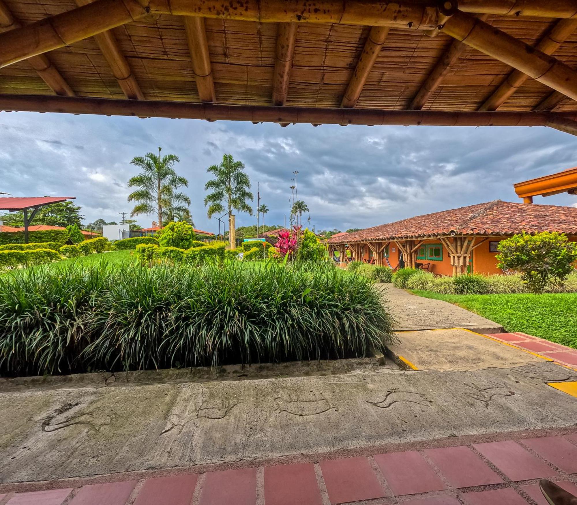 Hotel Parque De Los Arrieros Montenegro Extérieur photo